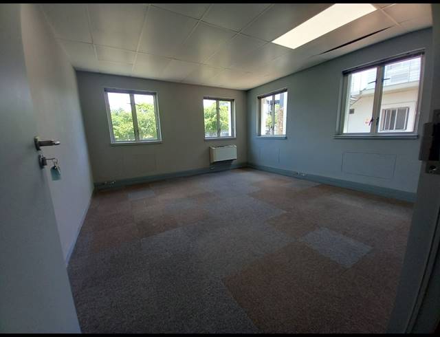 486M² OFFICE TO LET IN BRYANSTON